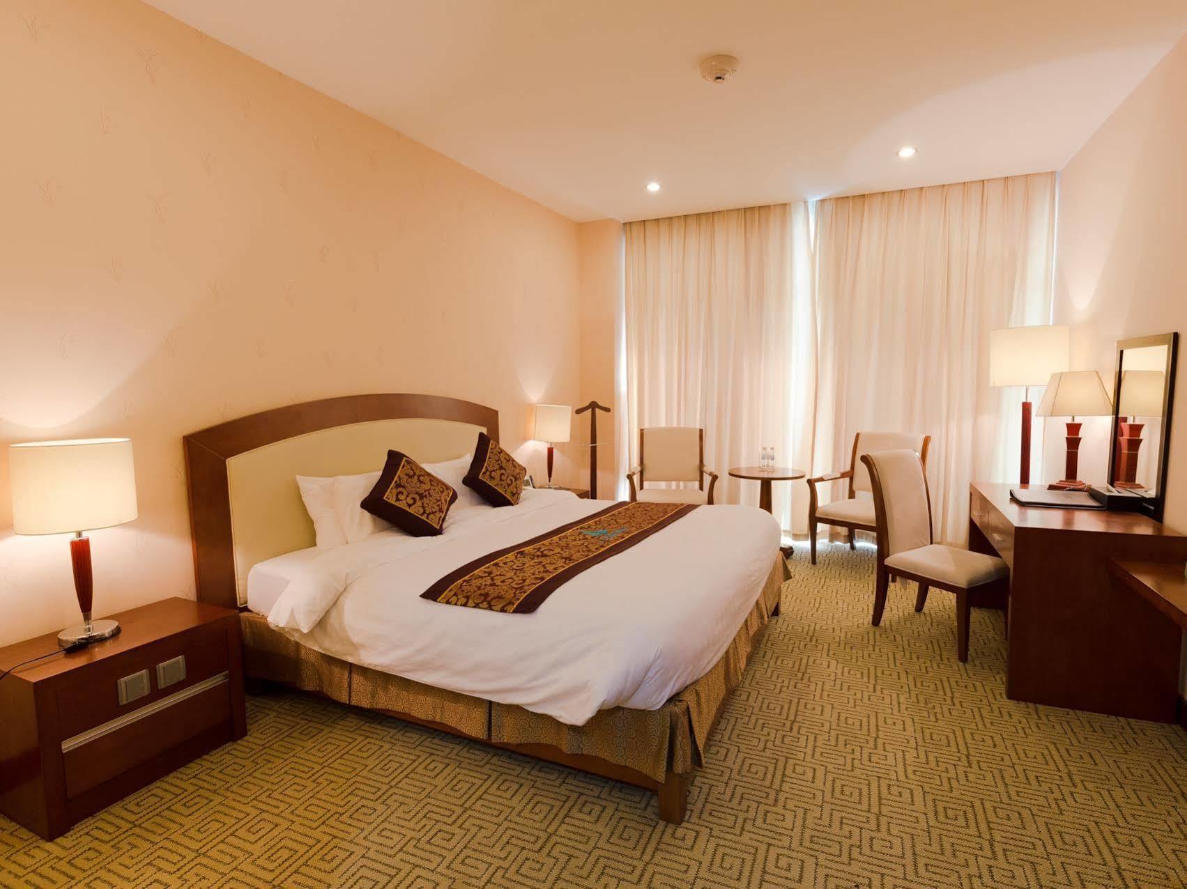 Lam Kinh Hotel Thanh Hóa Extérieur photo